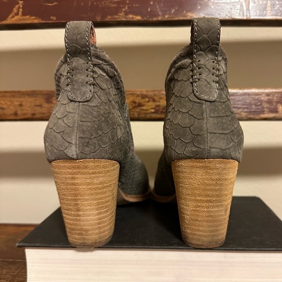 Jeffrey Campbell Rosalee Taupe Snake Embossed Leather Ankle Boots - Picture 7 of 13